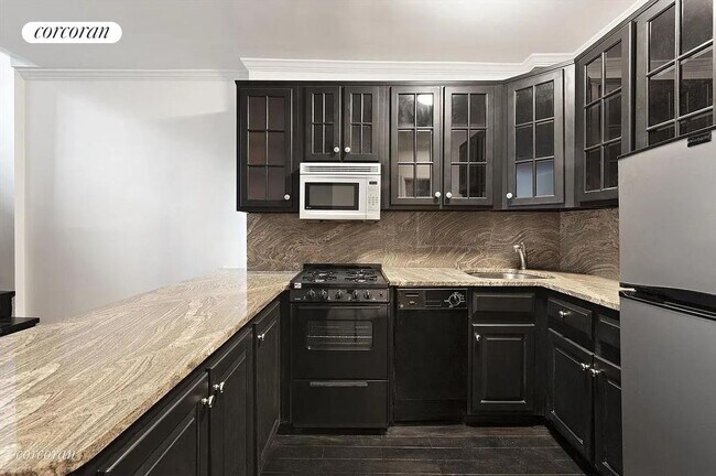 Foto del edificio - 131 W 82 St