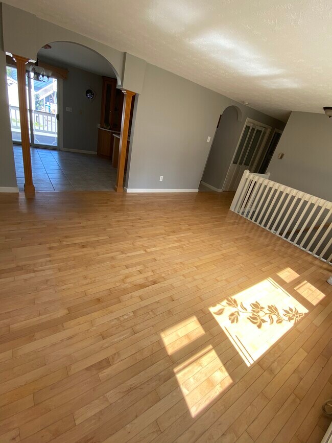 Living room - 55 6th St