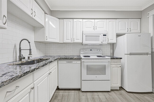 Foto del edificio - 107 E Willowick Ave