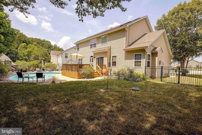 Foto del edificio - 3104 Lawrin Ct