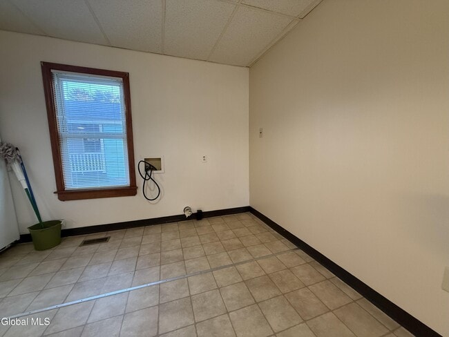 Building Photo - 30 Lexington Ave