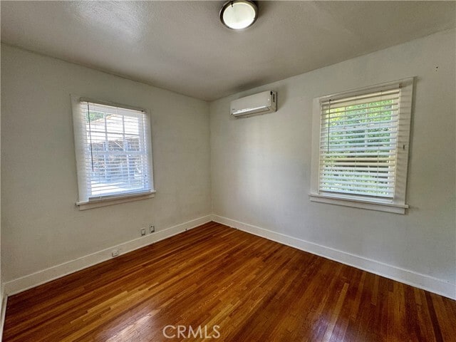 Building Photo - 1712 Gillette Crescent