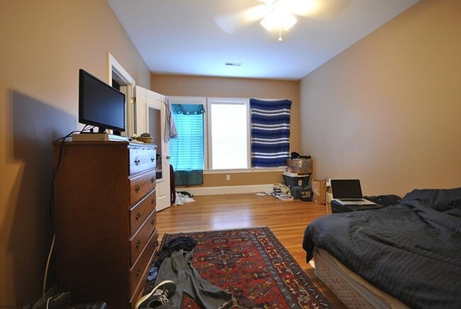 Photo - 1592 Beacon St Apartment