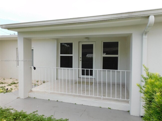 Foto del edificio - 108 NW 48th Ave