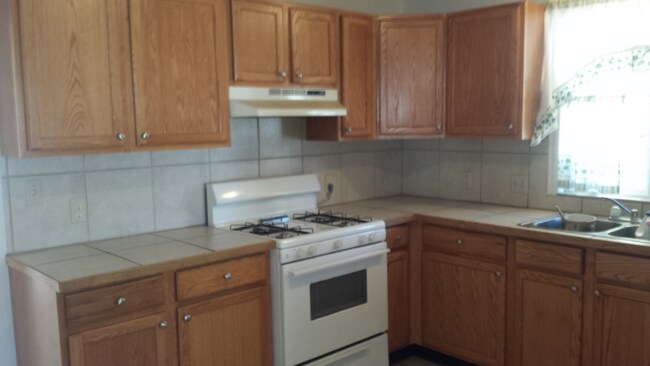 Foto del edificio - 6400 E 70th Pl