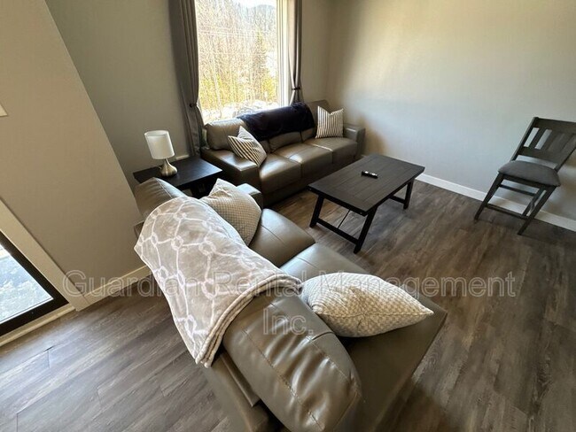 Photo du bâtiment - 117 Centennial Dr