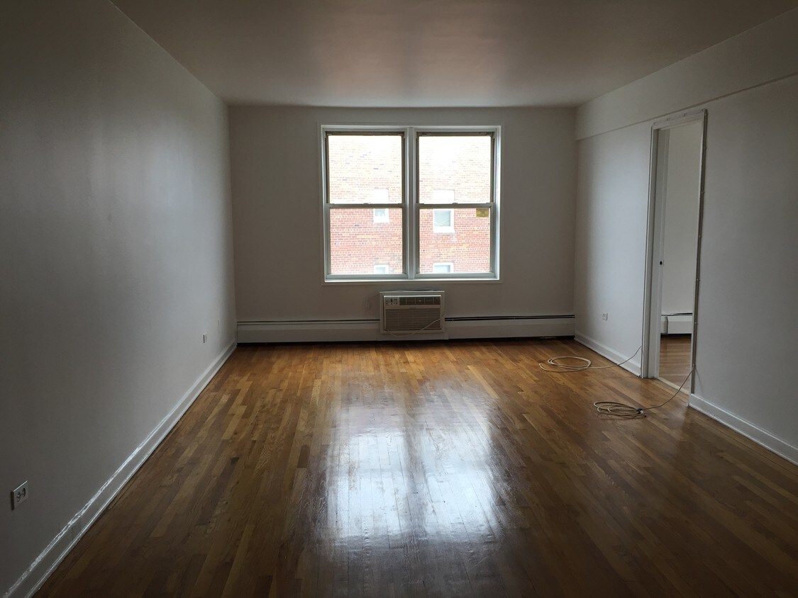 Primary Photo - 2373 Ocean Pkwy