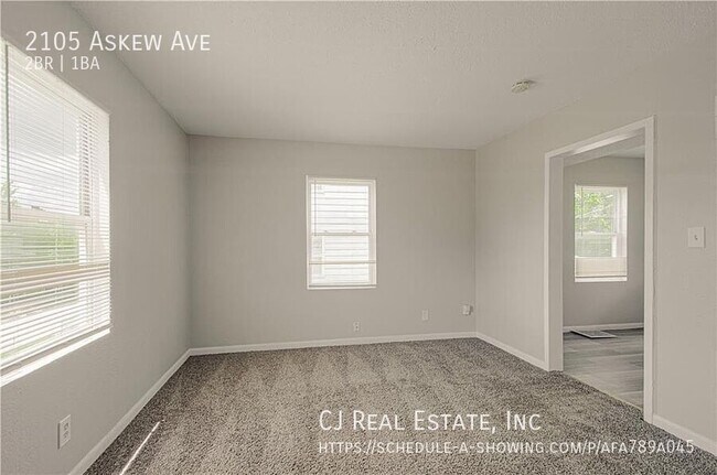 Foto del edificio - 2105 Askew Ave
