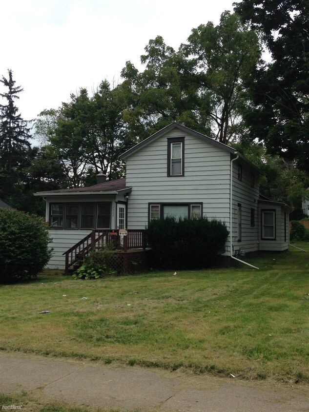 Primary Photo - 1305 Alamo Ave