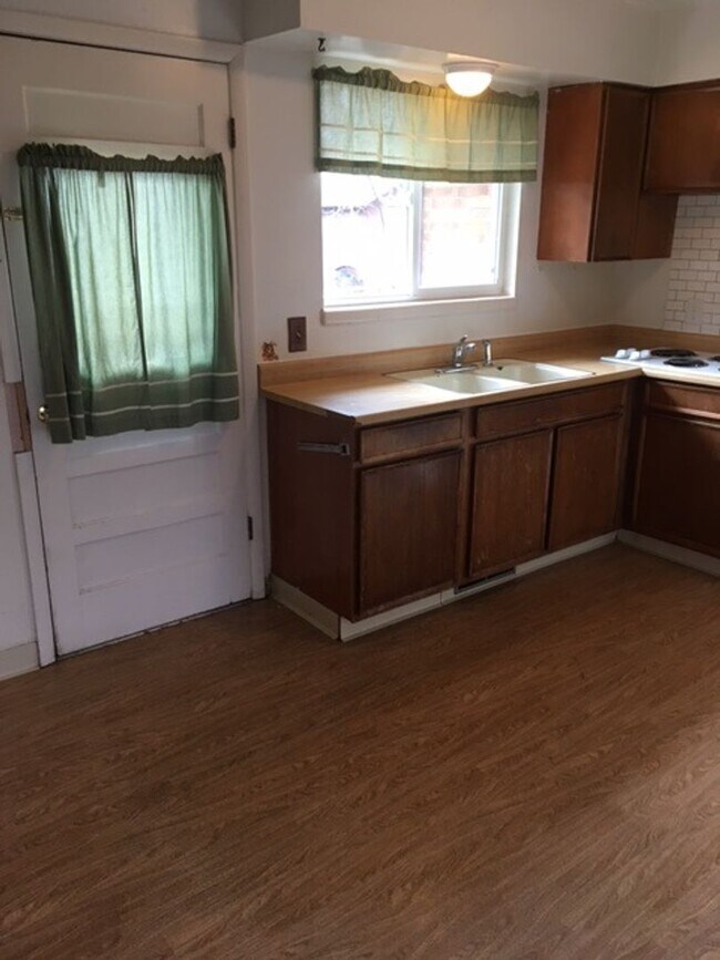 Foto del edificio - Warm and Welcoming Duplex with Private Yard in Fort Collins