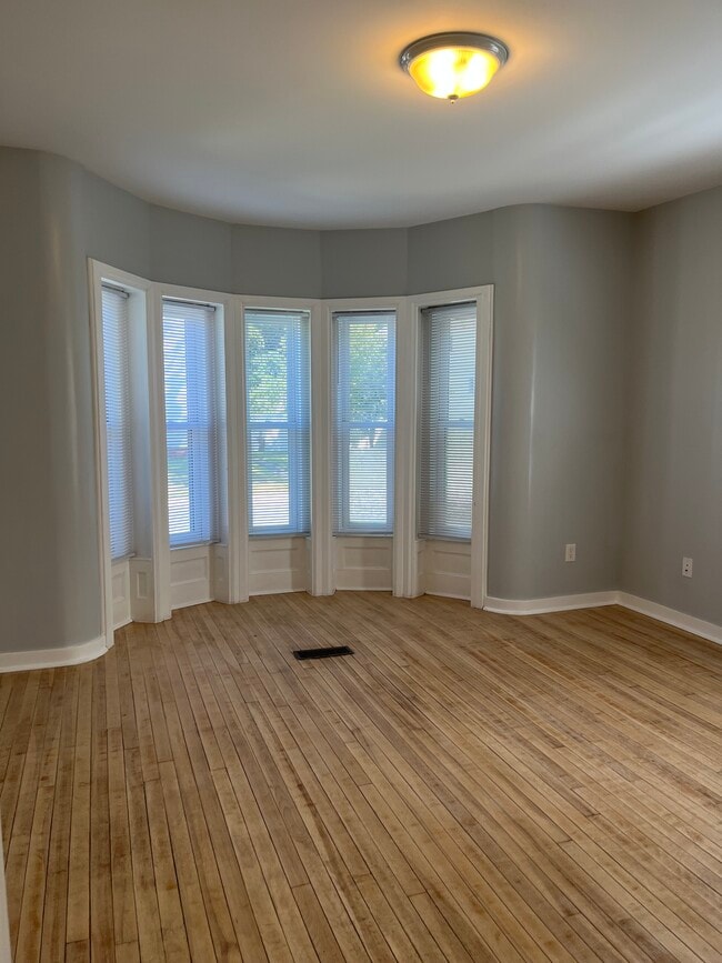 Bedroom 1 - 32 Prospect St