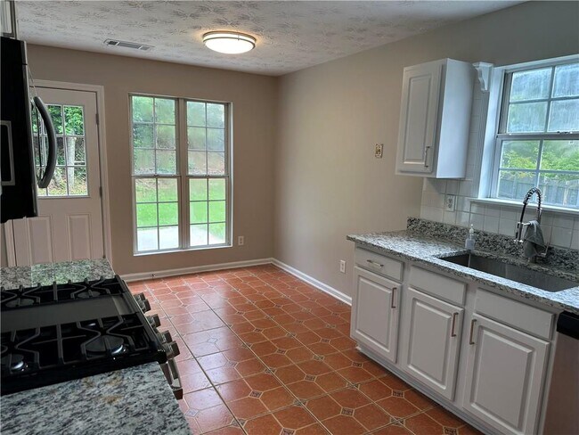 Foto del edificio - 3020 Arden Ridge Dr