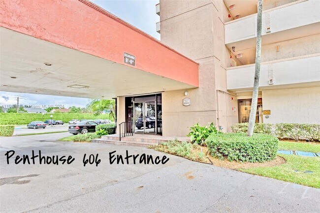 Foto del edificio - 8900 Washington St