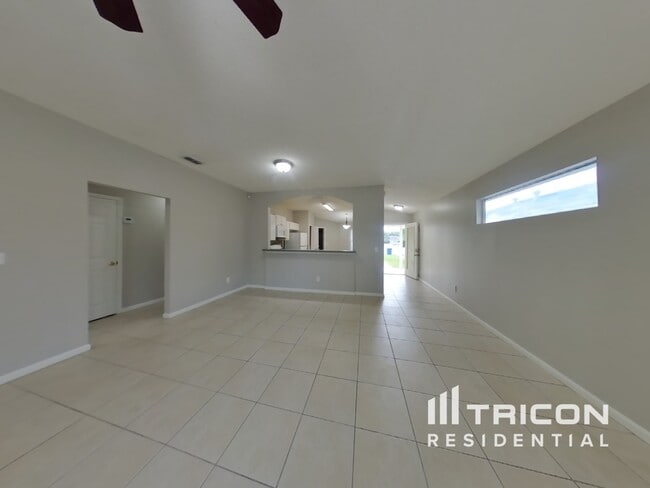 Building Photo - 7319 Volley Dr N