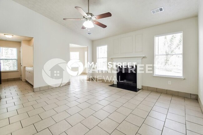 Building Photo - 3 Bedroom Pet-Friendly Home in DECATUR, GA...
