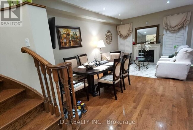 Building Photo - 5 Pitney Ave