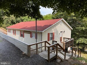 Building Photo - 30 Westridge Ct