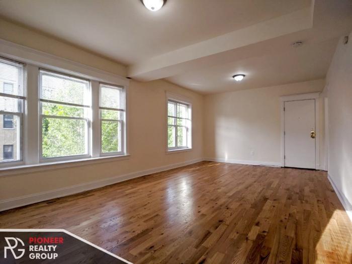 Primary Photo - 2 bedroom in CHICAGO IL 60651