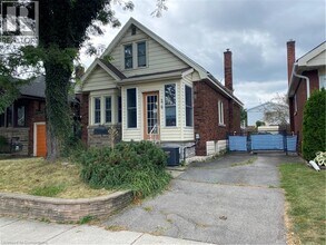 Building Photo - 46 Cameron Ave S