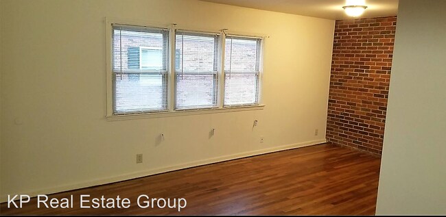 Building Photo - 5805-5805 N Meadows Blvd
