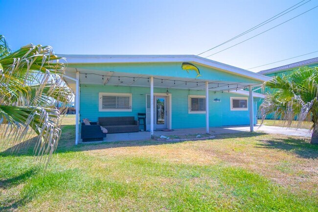 Building Photo - 4207 San Jacinto Dr