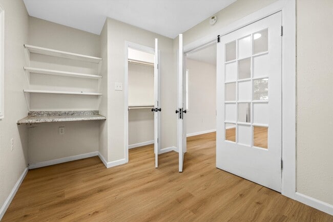 Building Photo - 1127 Harris Way