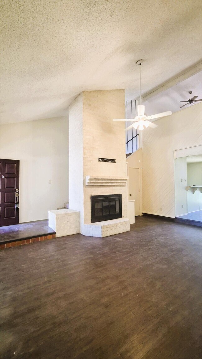 Building Photo - 3309 74th St