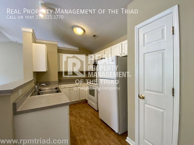 Foto del edificio - *Move In Special* Deacon Ridge Gated Commu...