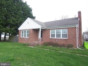 Building Photo - 3014 Churchville Rd