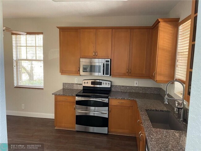 Foto del edificio - 5747 NW 119th Dr