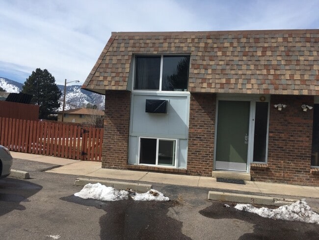 Photo - 1404 Ulysses St Townhome