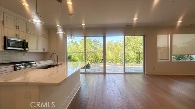 Building Photo - 14293 Hillcrest Dr