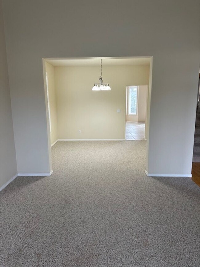 Foto del edificio - Home Located in Grand Oaks- Access to pool...