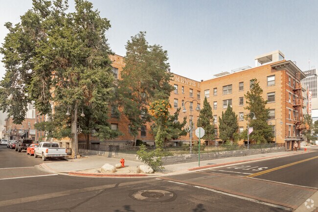 Building Photo - ONE18 West Street Residential
