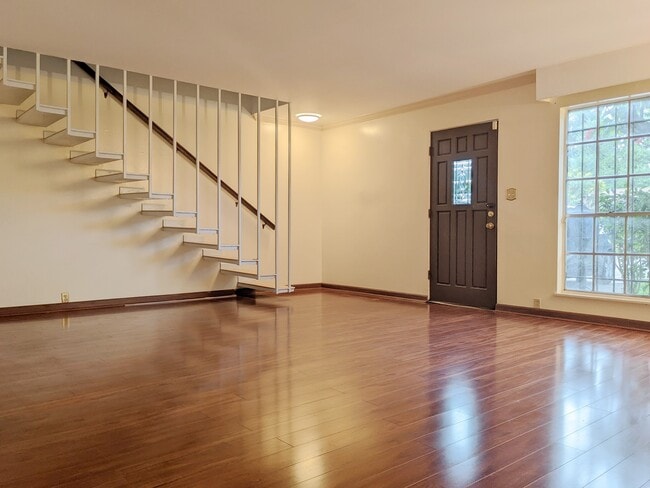 Foto del edificio - 3108 Vossdale Rd