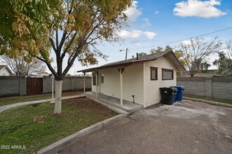 Building Photo - 217 S Sirrine