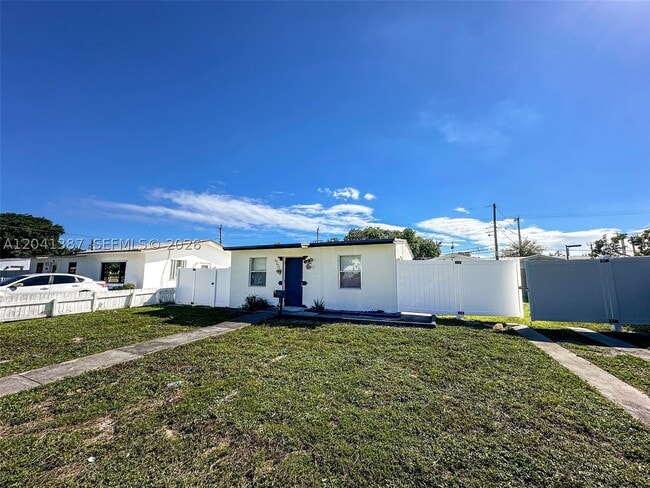 Building Photo - 550 NW 15th Ct