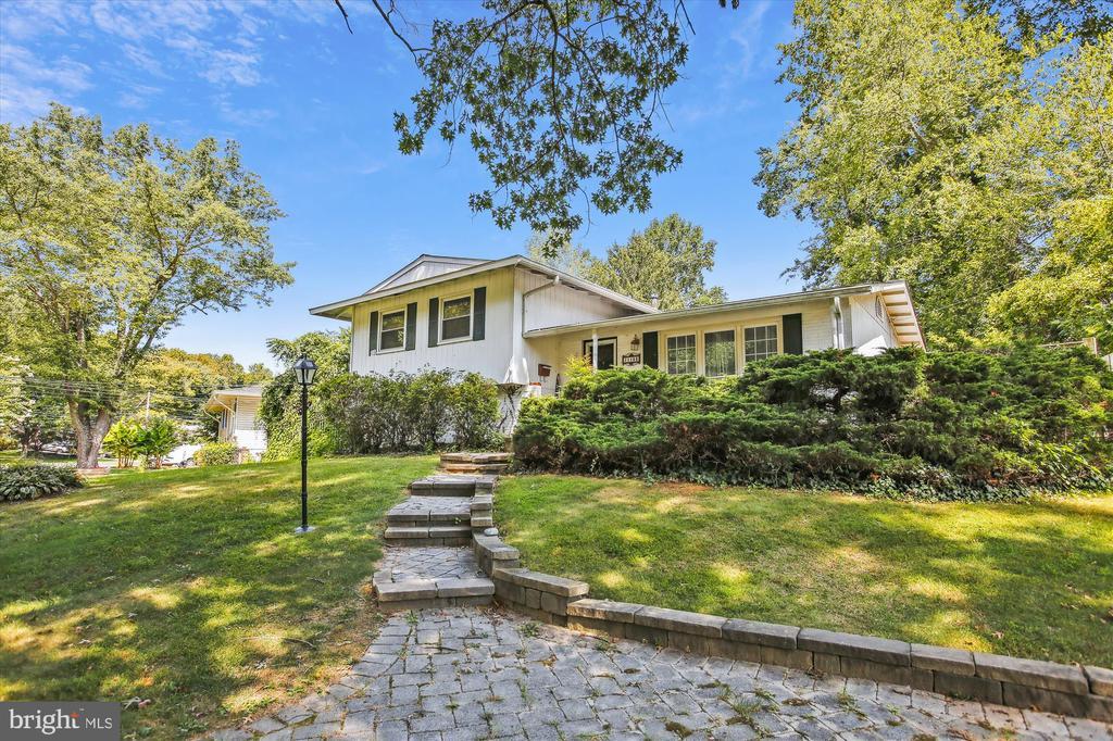 Foto principal - 11153 Byrd Dr