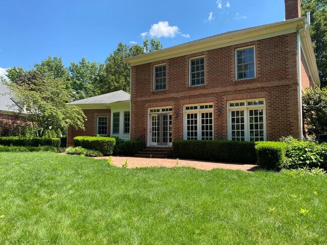 Foto del edificio - 4371 Olmsted Rd