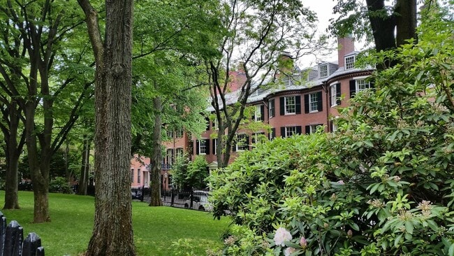 Building Photo - 2 Louisburg Sq Unit #4/5