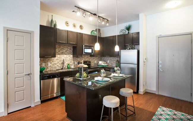 Boutique Living with Modern Comfort! - Boutique Living with Modern Comfort! Apartment