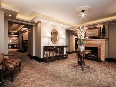Foto del edificio - 4540 Lindell Blvd