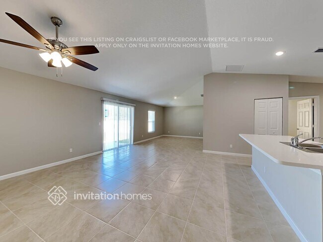 Building Photo - 3150 SW Martin St