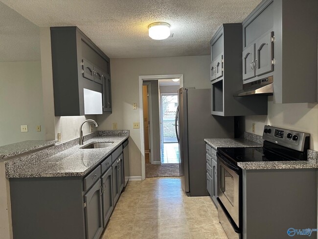 Building Photo - 300 N Oxford Cir