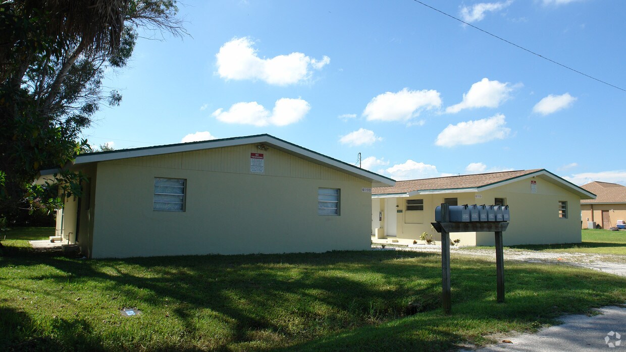 Foto del edificio - 3320-3322 Jeffcott St