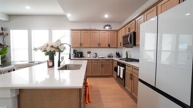 Building Photo - 1847 Balfour Bnd