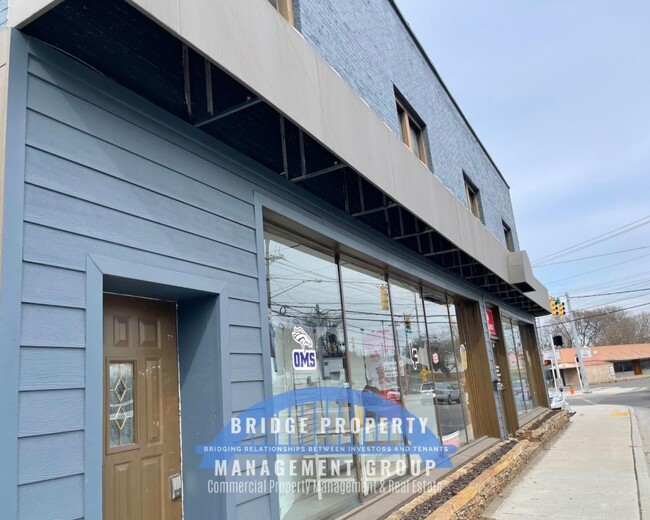 Building Photo - 922 Wildwood Ave SE