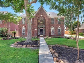 Building Photo - 15015 Dawnbrook Dr