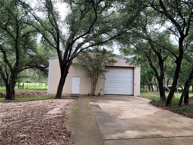 Building Photo - 2013 Mayfield Dr