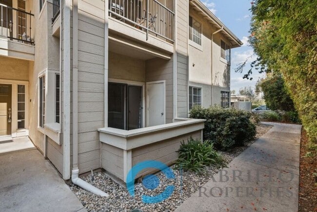 Building Photo - 3525 Grove St